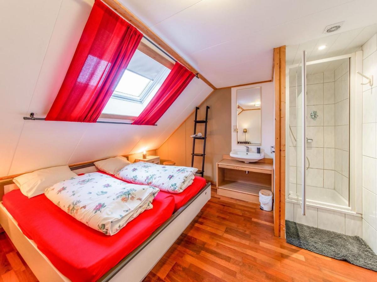 Luxurious House With Sauna In A Farm In Bastogne Eksteriør bilde